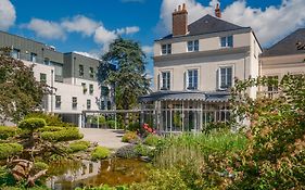 Château Belmont Tours by The Crest Collection